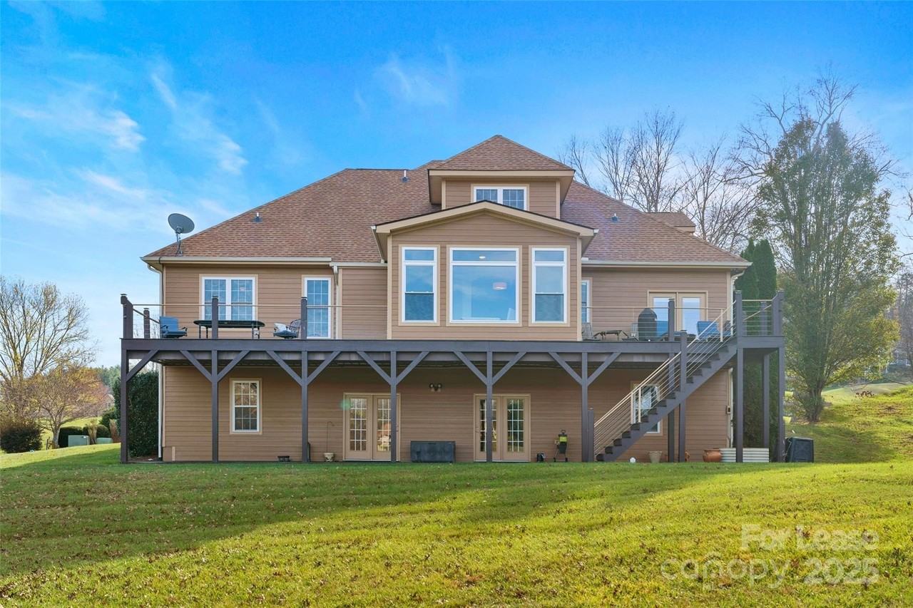 160 Fairway Falls Road - Photo 4 of 48