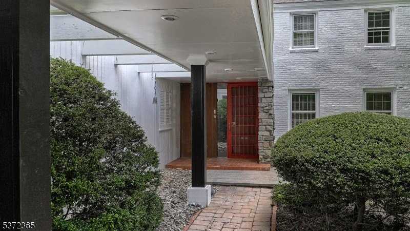 57 Winding Way - Photo 2 of 30