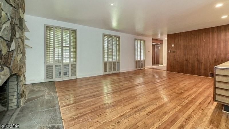 57 Winding Way - Photo 5 of 30