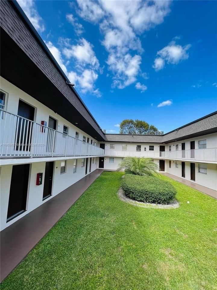 8601 Sw 94th St #204W - Photo 3 of 23