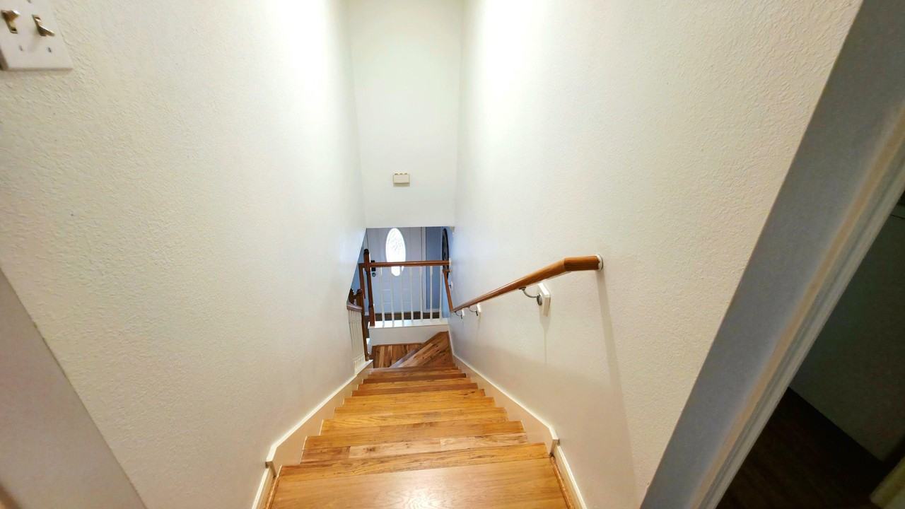 Halldale Dr - Photo 3 of 18