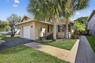 581 Lakeside Cir - Photo 1 of 1