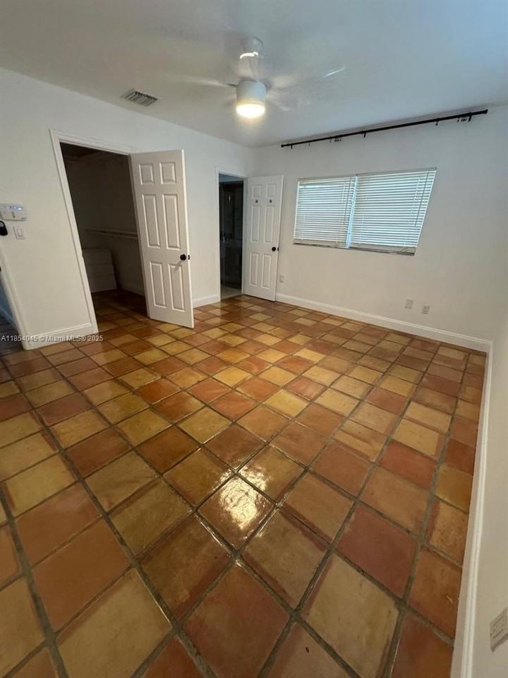 5801 Southwest 100th Street #1 - Photo 5 of 11