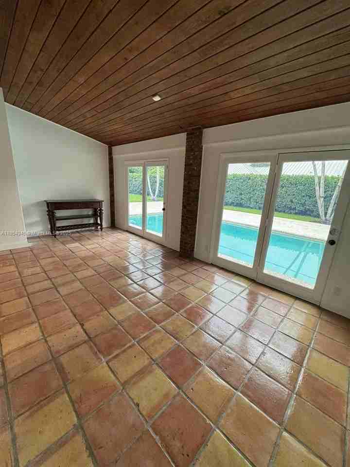 5801 Southwest 100th Street #1 - Photo 7 of 11