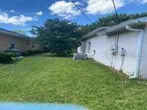 44 Pinetree Dr - Photo 2 of 21