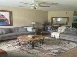 44 Pinetree Dr - Photo 6 of 21