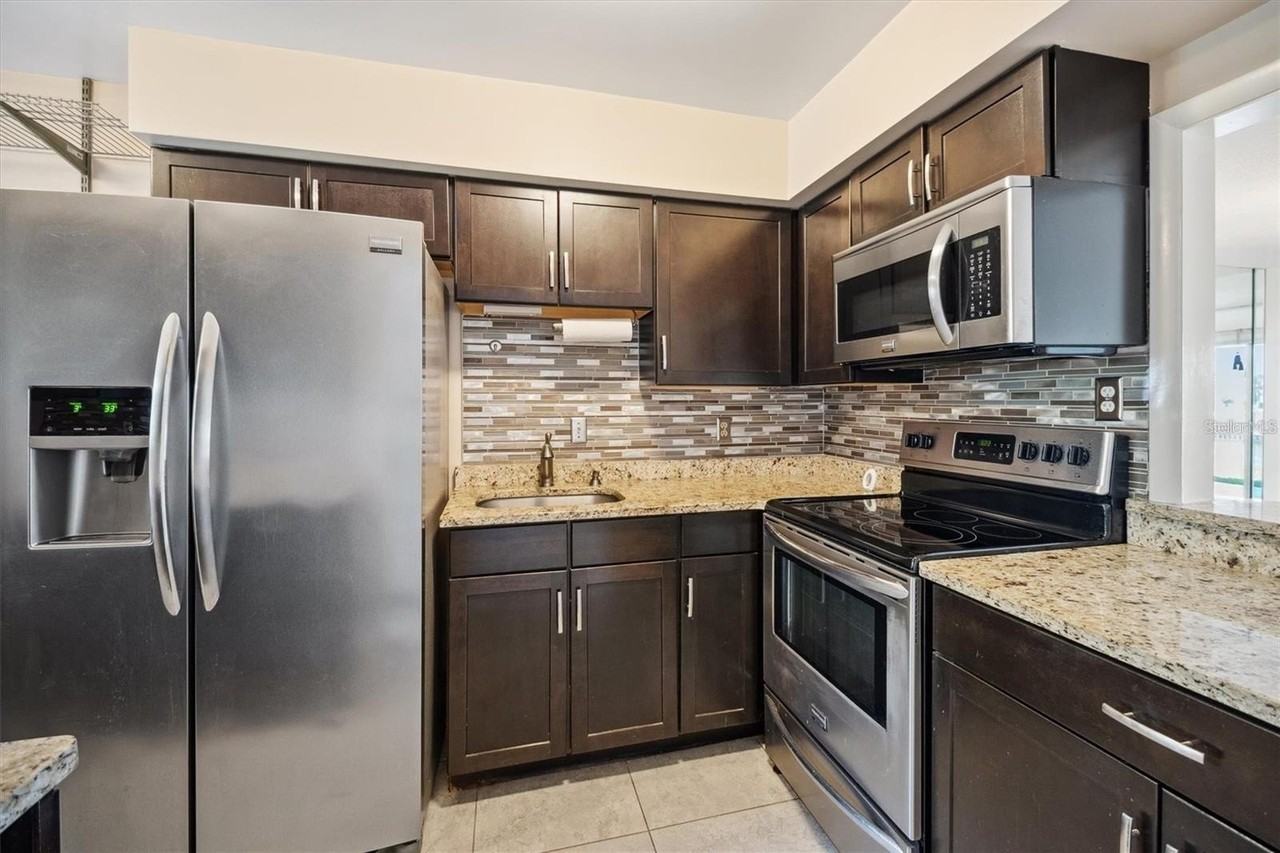 44 Club House Dr #105 - Photo 7 of 38