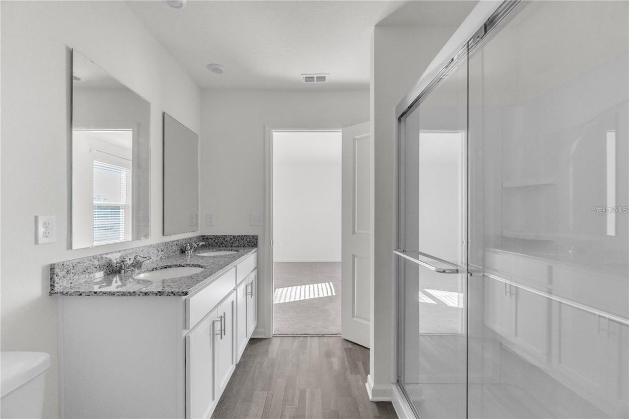 1623 Indiana Loop - Photo 3 of 6