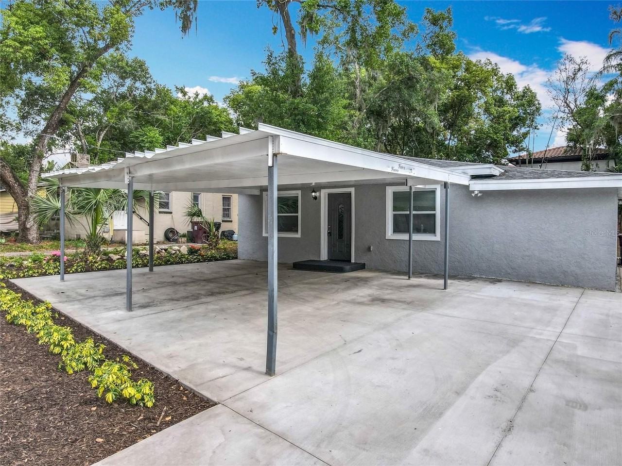 1414 Beaver Pl - Photo 3 of 43