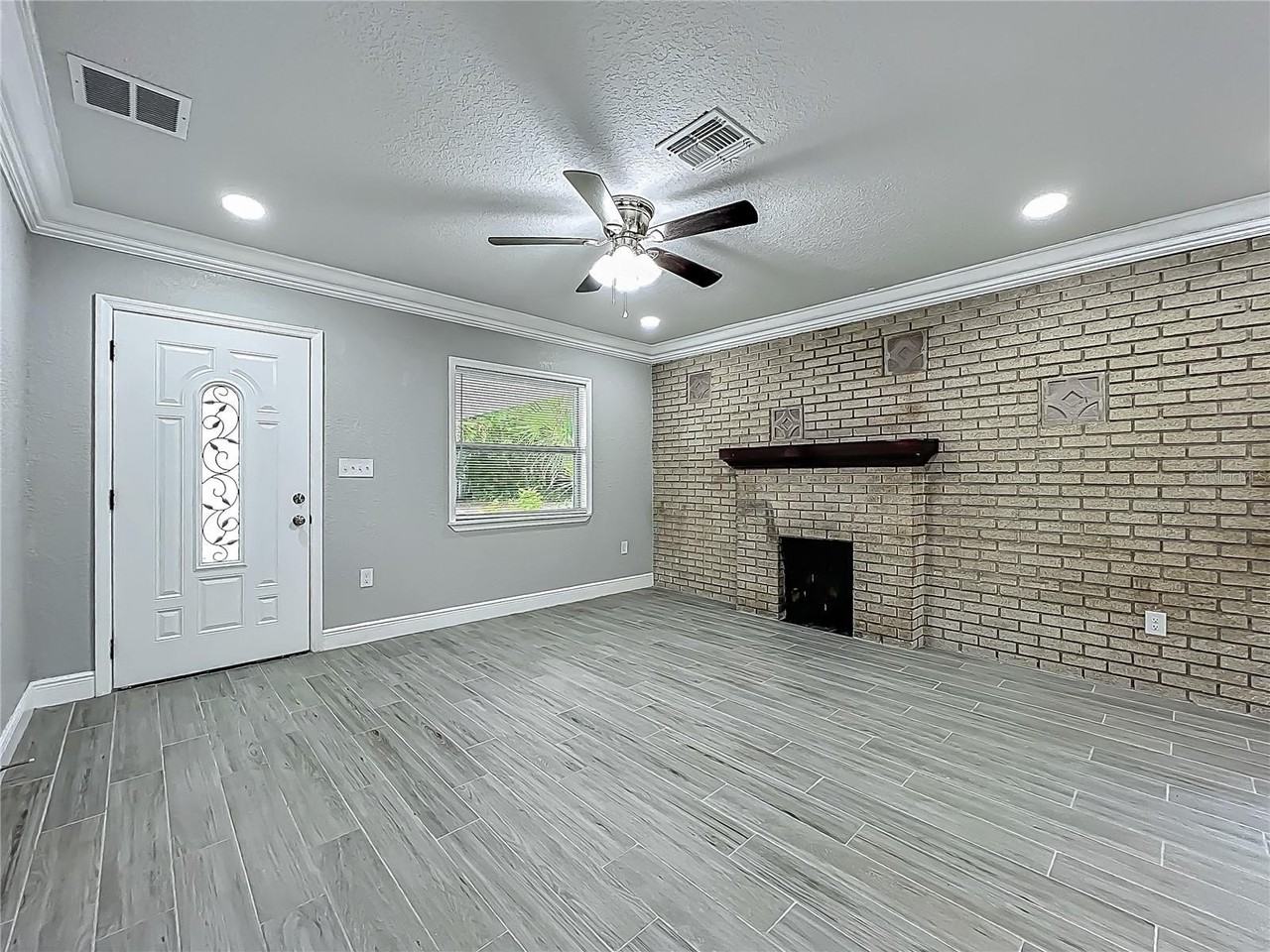 1414 Beaver Pl - Photo 5 of 43