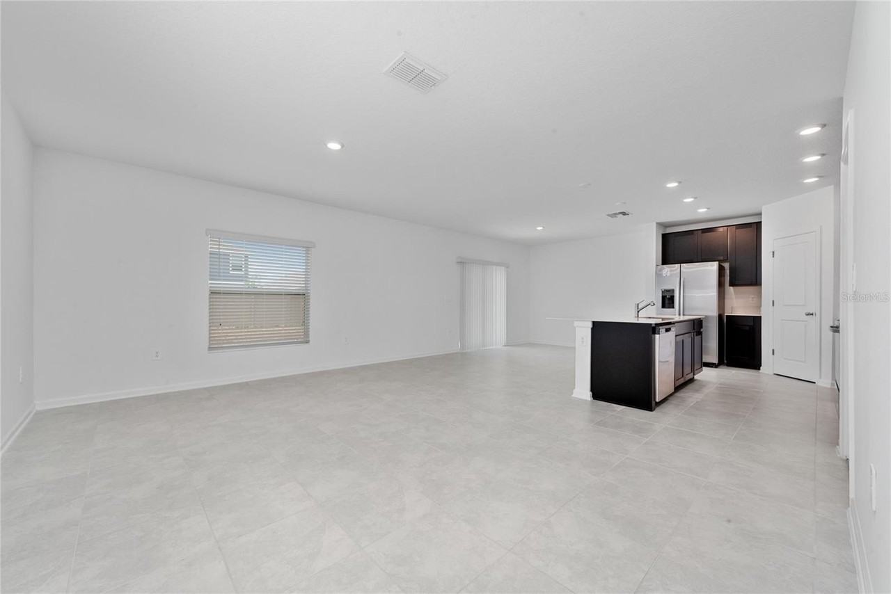 2201 Aquifer Ln - Photo 5 of 16