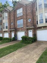 1027 Riley St - Photo 1 of 1