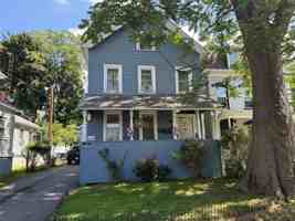 featured image of 8 Harrison St #3