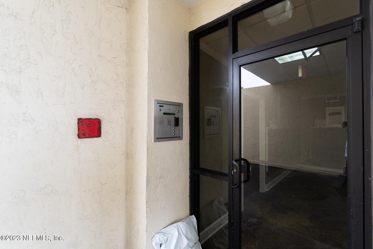 601 1st St S Apt 4b #4B - Photo 6 of 39