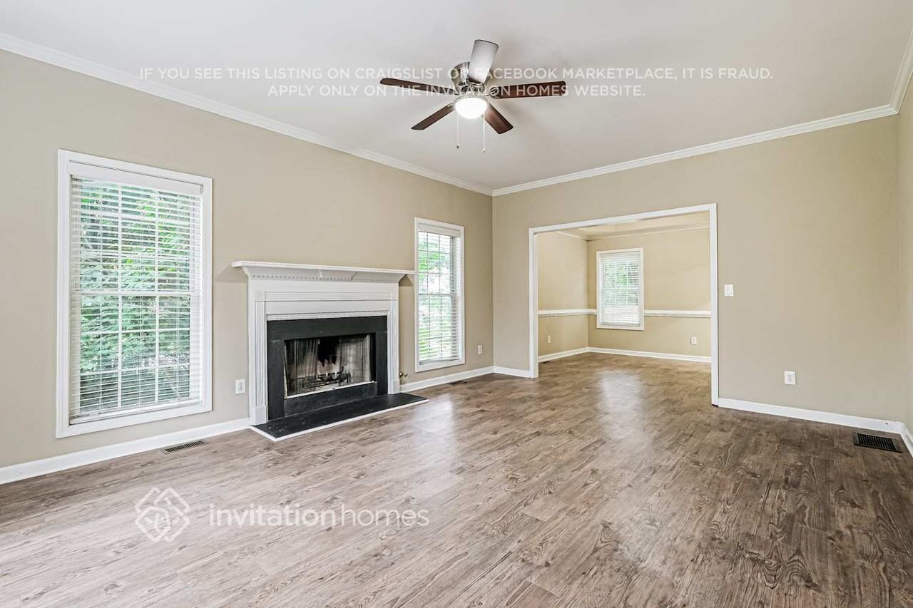 1170 Fountain Glen Dr - Photo 6 of 19