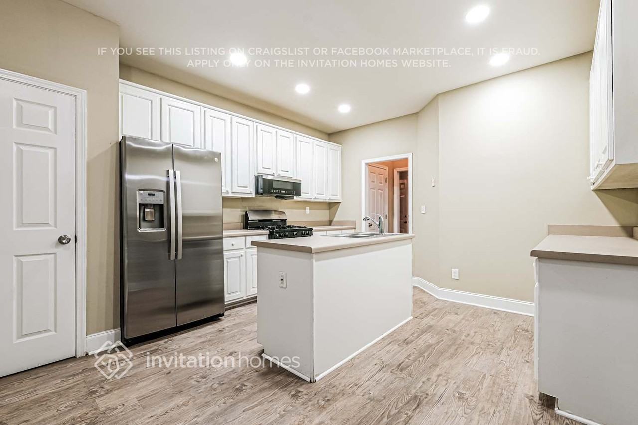 1170 Fountain Glen Dr - Photo 7 of 19