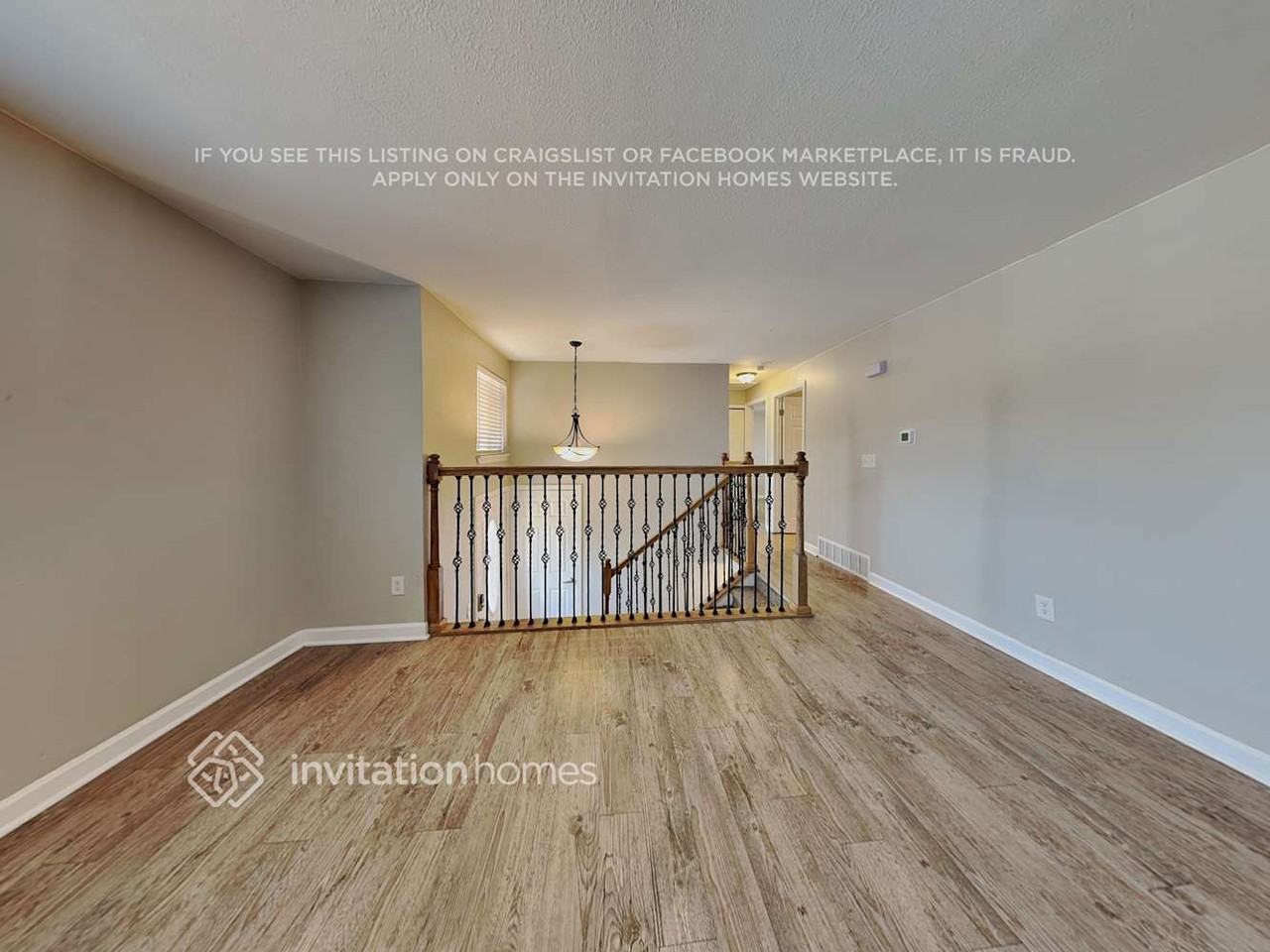 11762 Albion St - Photo 4 of 19
