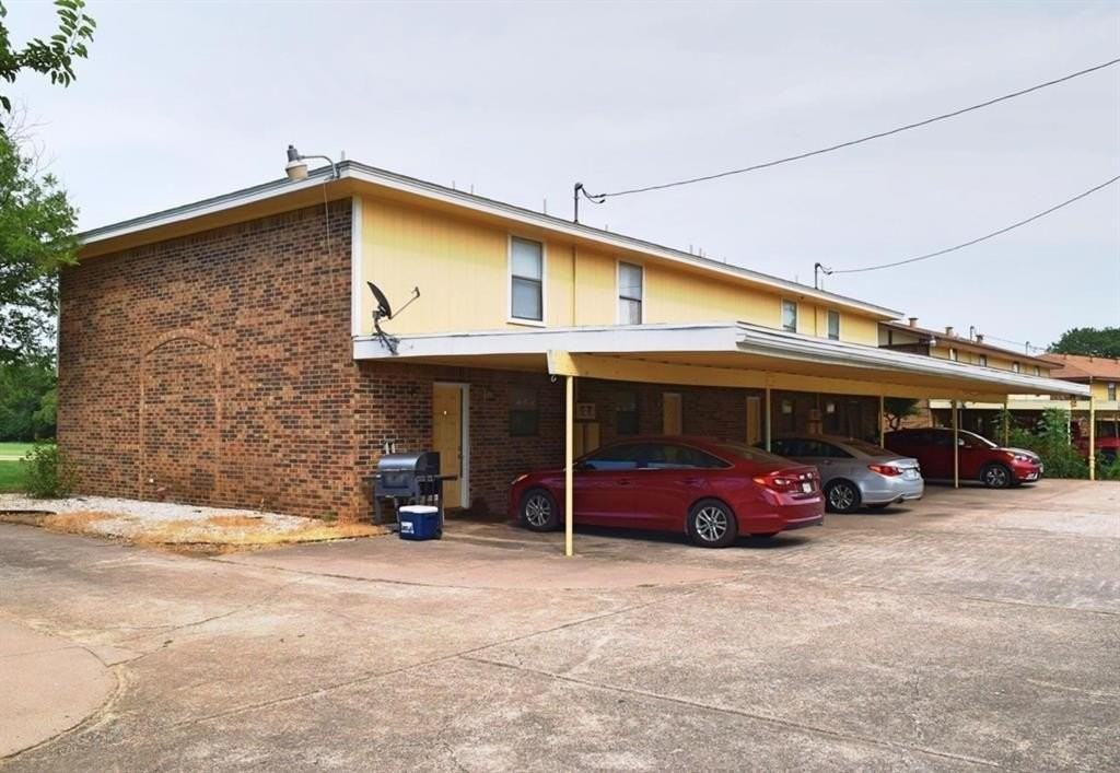 400 Amber Ln #3 - Photo 4 of 16