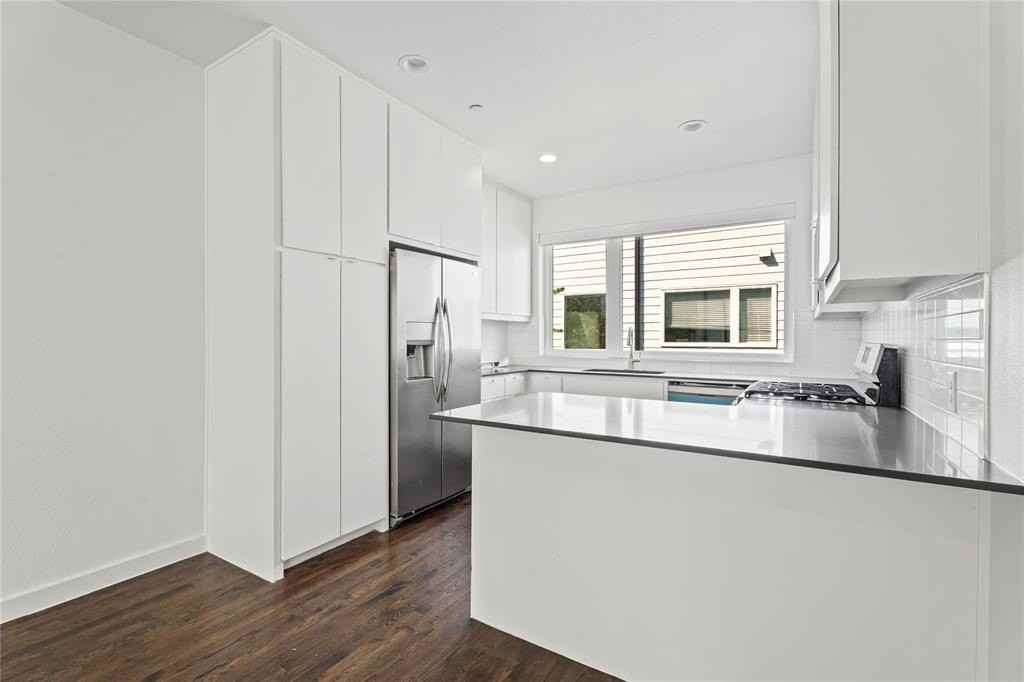 4709 Bryan Street #404 - Photo 5 of 29