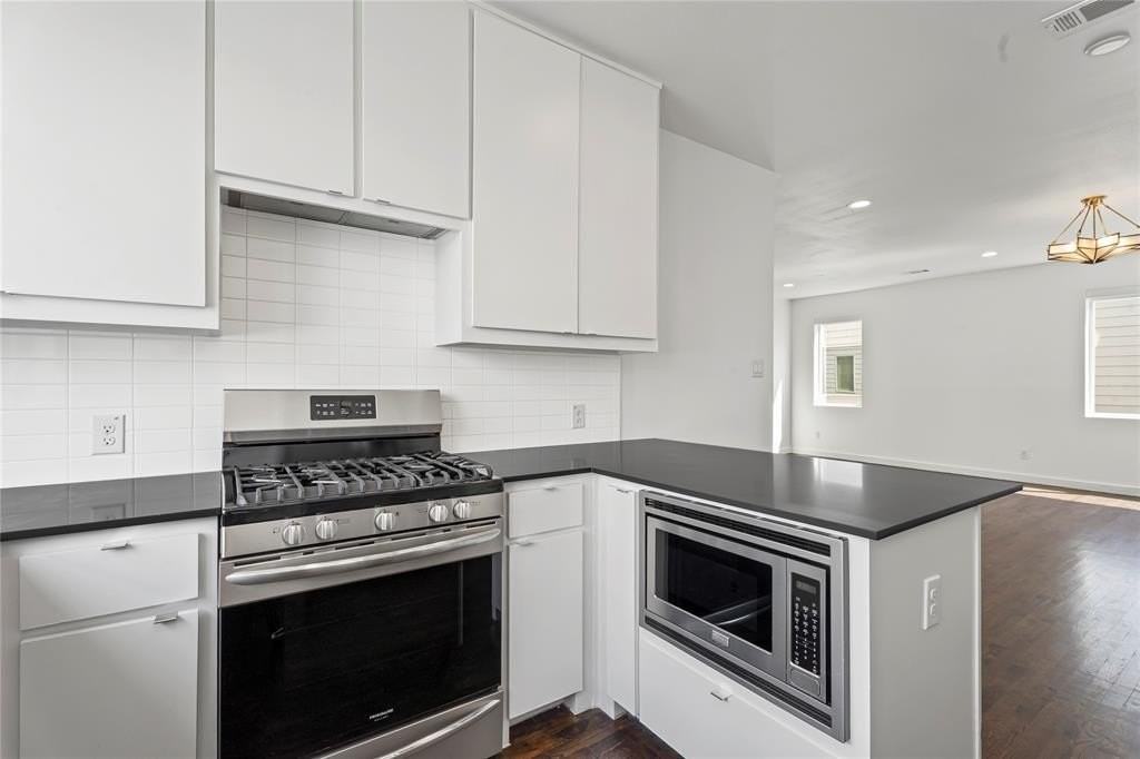 4709 Bryan Street #404 - Photo 6 of 29