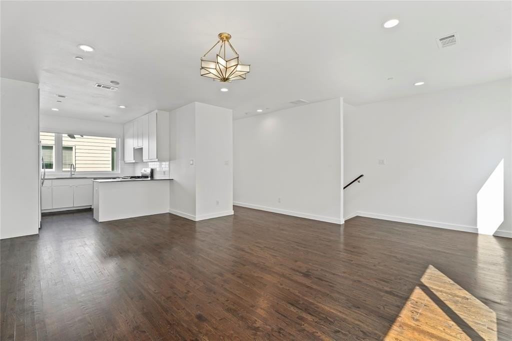 4709 Bryan Street #404 - Photo 7 of 29