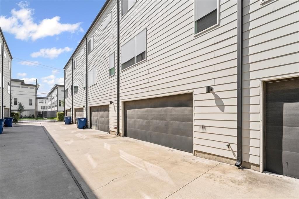 4709 Bryan Street #404 - Photo 4 of 29