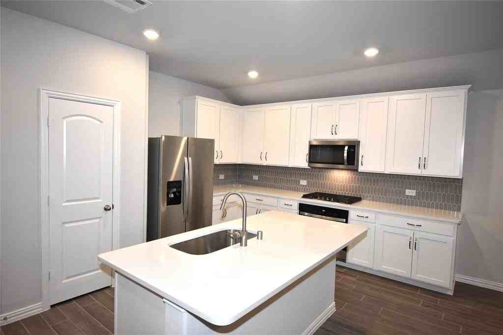 5408 Locke Drive - Photo 7 of 29