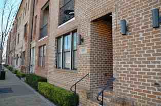643 S Cesar Chavez Blvd - Photo 1 of 1