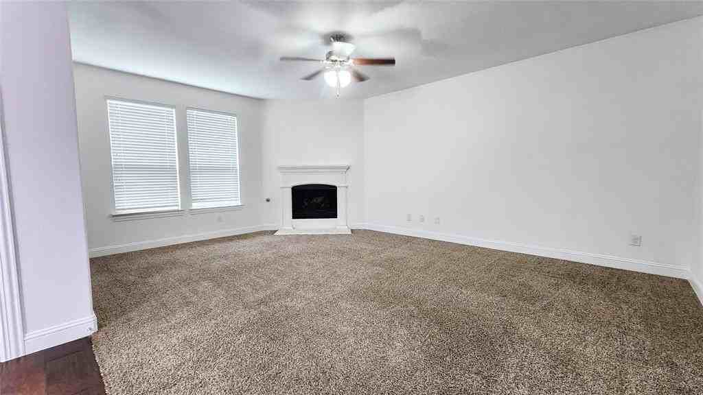 3808 Hazelhurst Dr - Photo 5 of 34