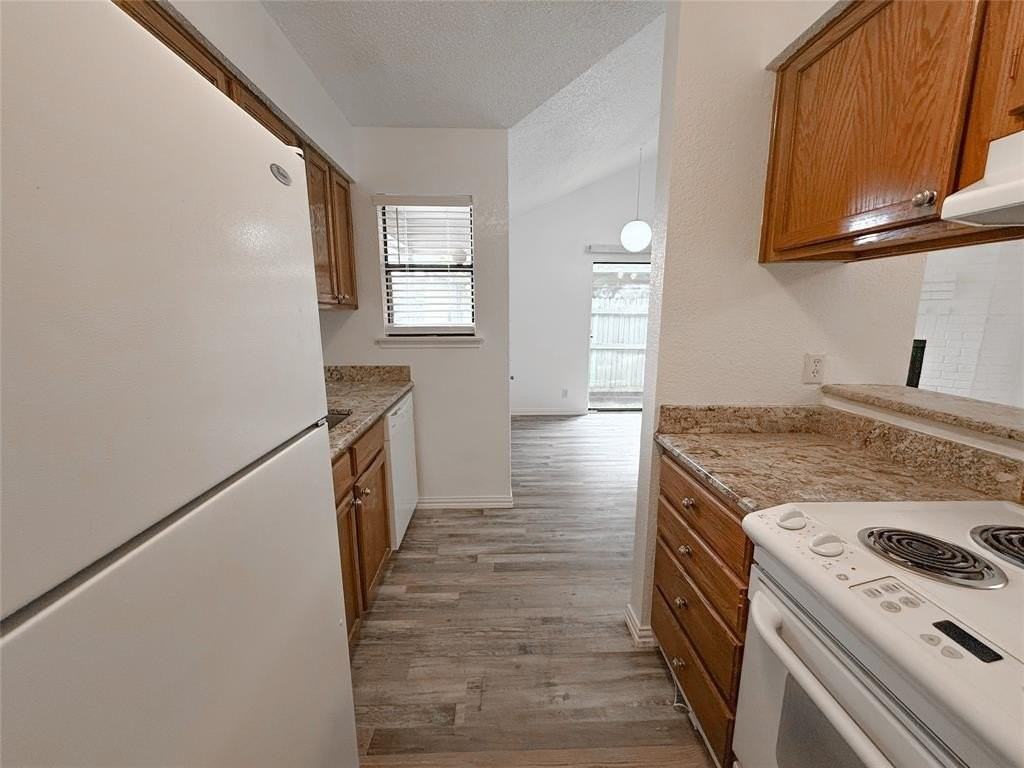 3713 Bryce Avenue - Photo 7 of 17