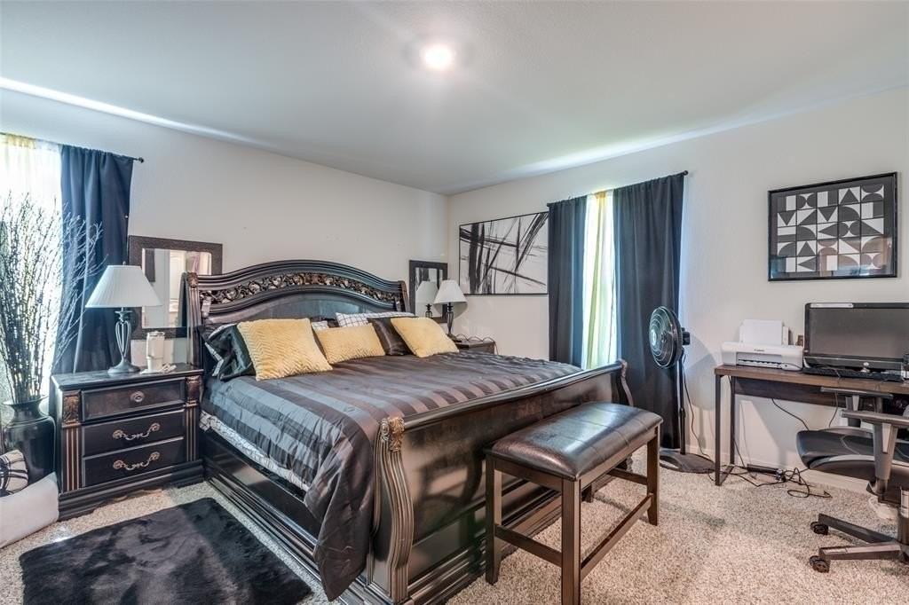 206 Marsh Ln - Photo 7 of 12