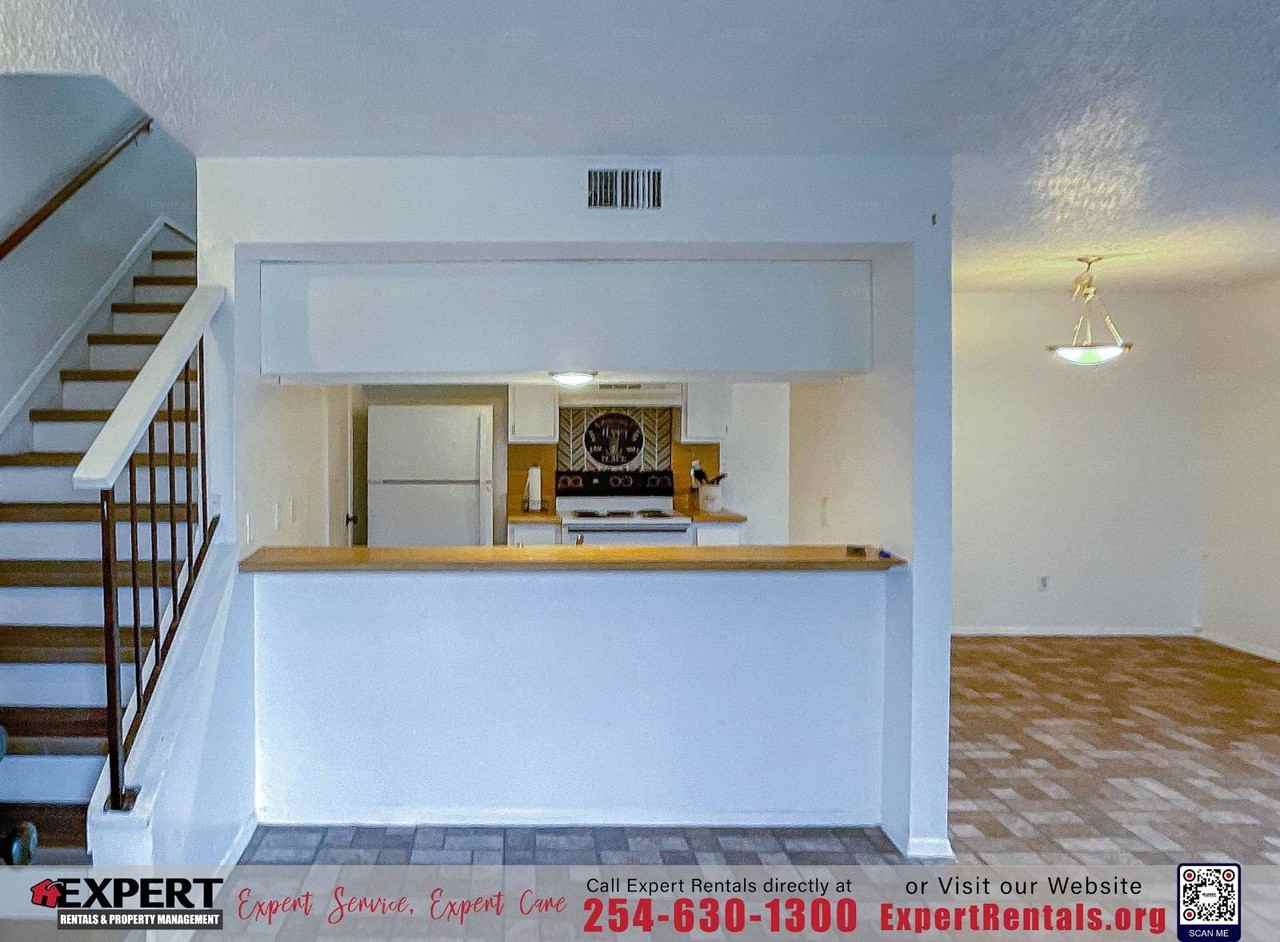 4506 Hunt Cir #D - Photo 5 of 7