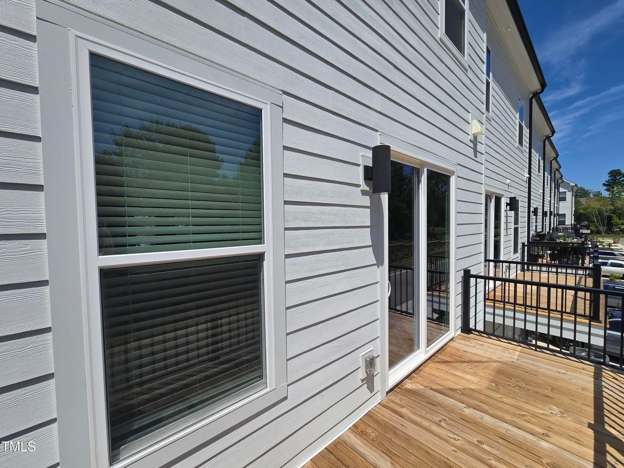 2900 Kempthorne Road - Photo 2 of 33