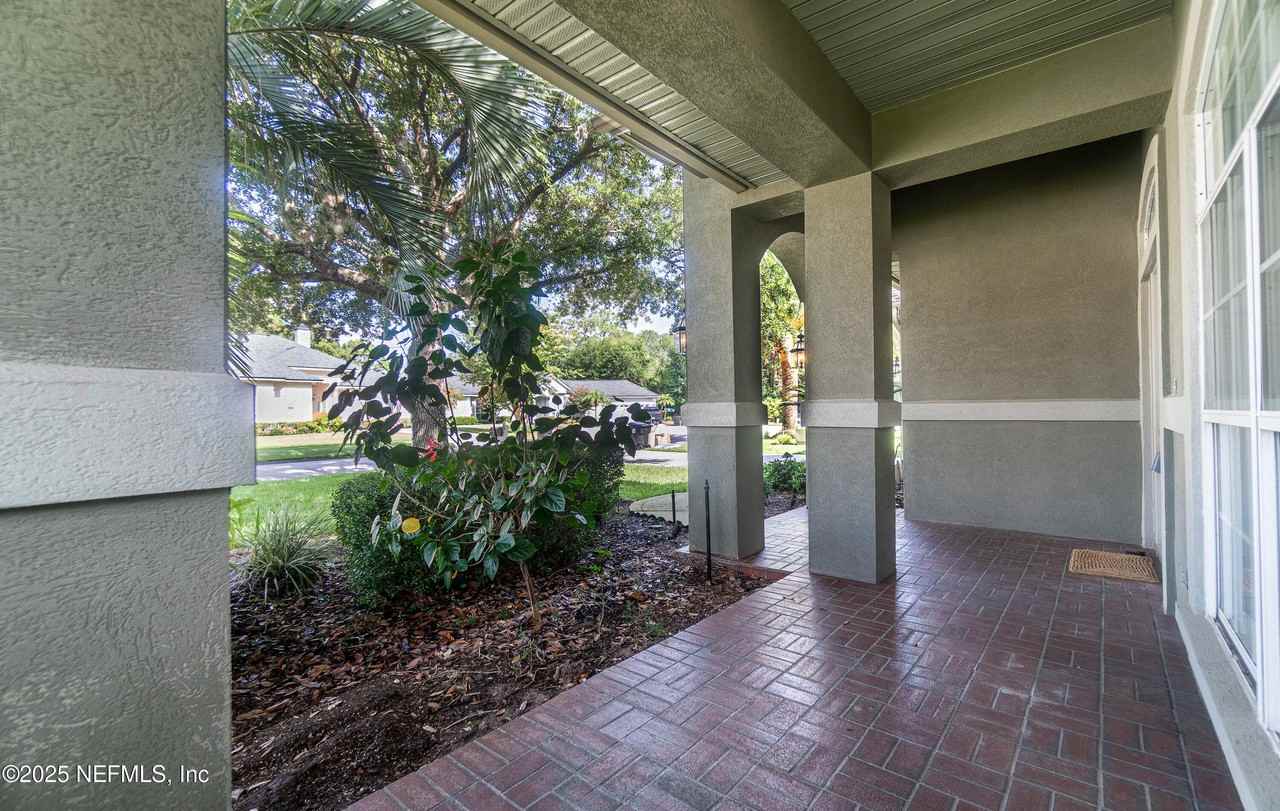 1809 Wards Landing Ct - Photo 3 of 40