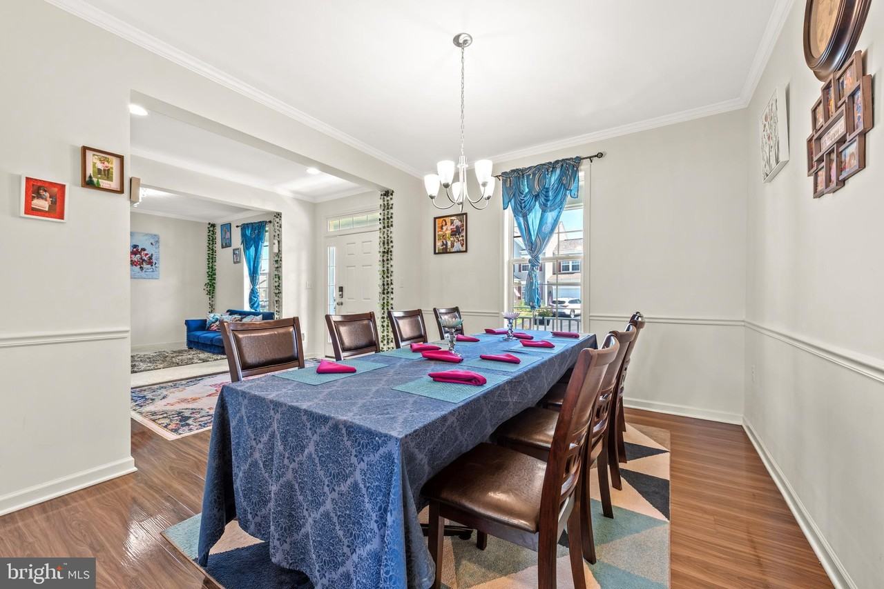 147 Voltaire Street - Photo 7 of 27