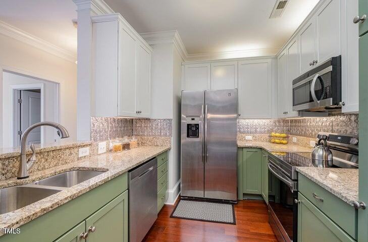 201 Finsbury St - Photo 6 of 14