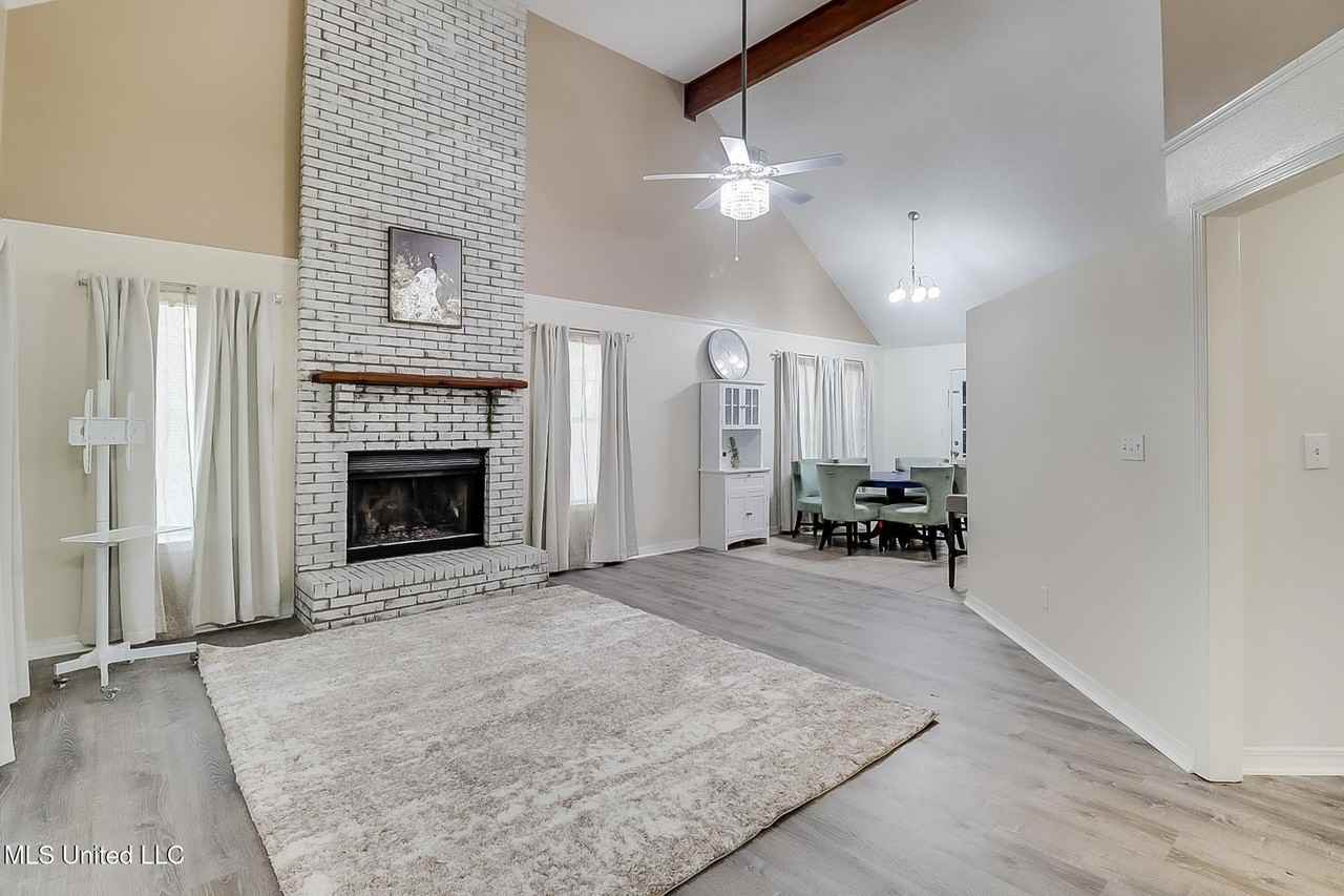 9228 Point Aux Chenes Rd - Photo 3 of 24