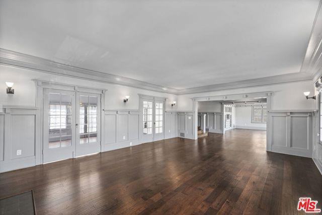 344 S Kingsley Dr - Photo 3 of 8