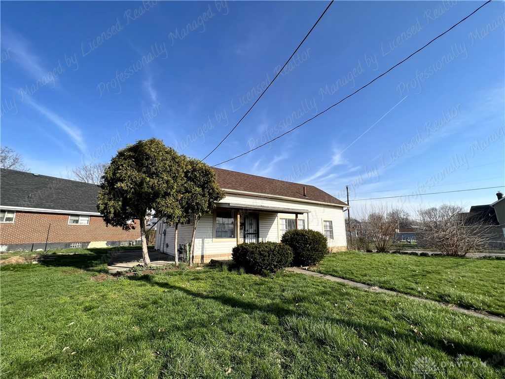 1325 Valley St - Photo 2 of 28