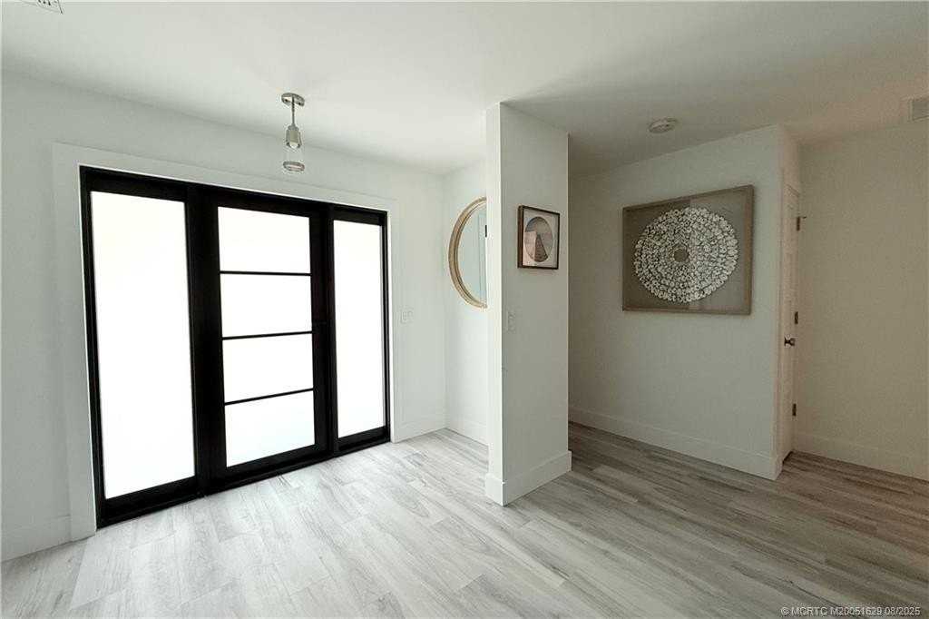 1196 Se Saint Lucie Blvd - Photo 2 of 20