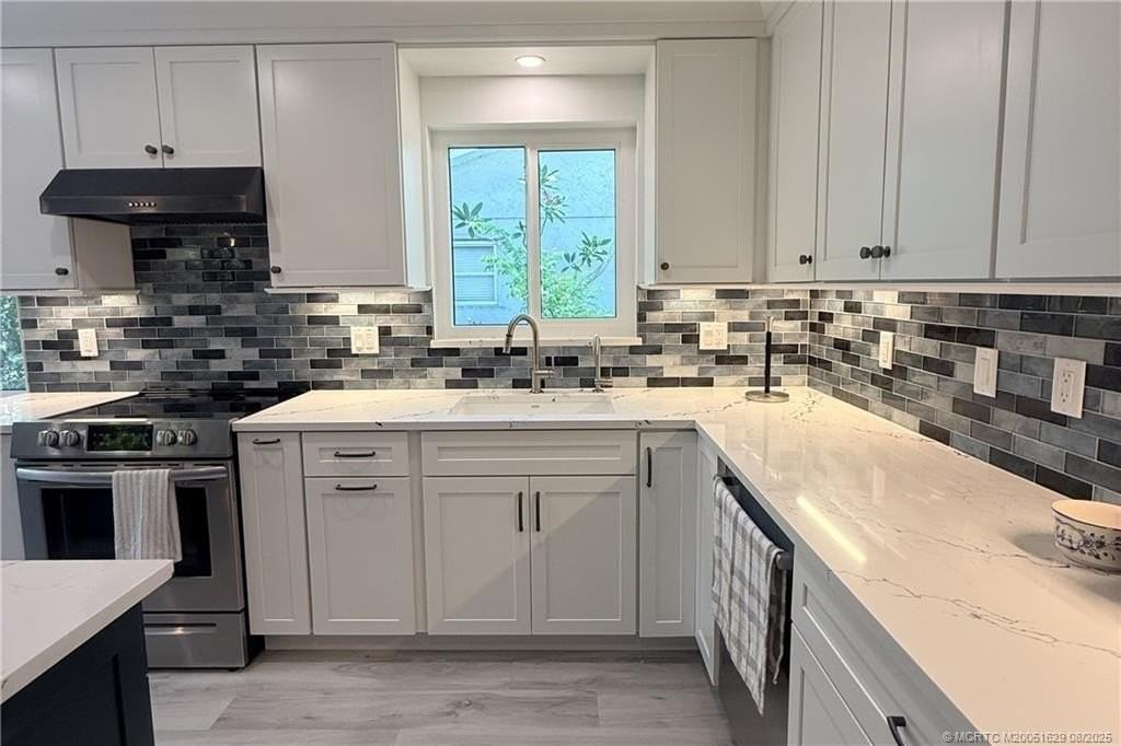 1196 Se Saint Lucie Blvd - Photo 6 of 20