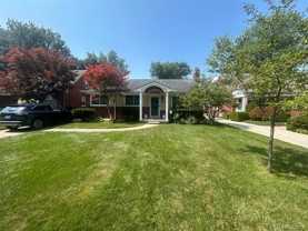 881 Lincoln Rd - Photo 1 of 1