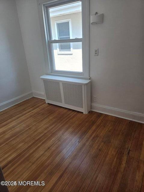 33 Reckless Pl Apt 1 - Photo 3 of 12