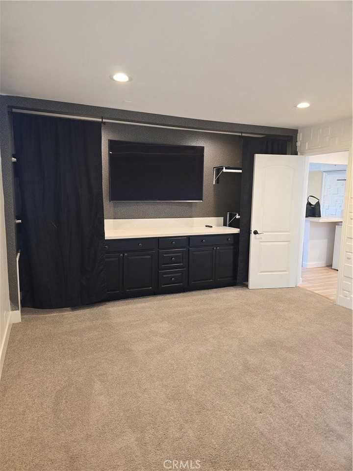 112 E Olive Ave - Photo 2 of 15