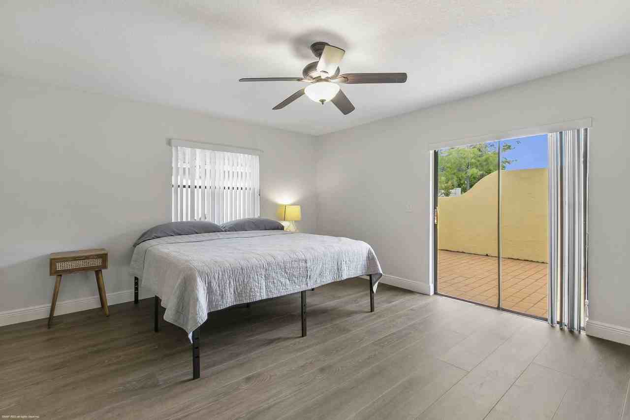 1120 Hyacinth Pl #1124 - Photo 4 of 16