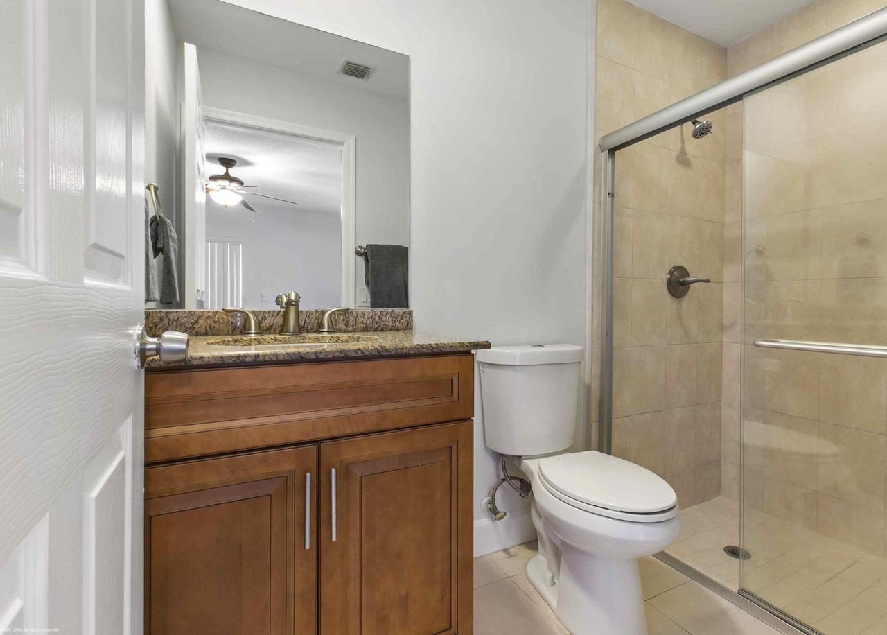 1120 Hyacinth Pl #1124 - Photo 5 of 16