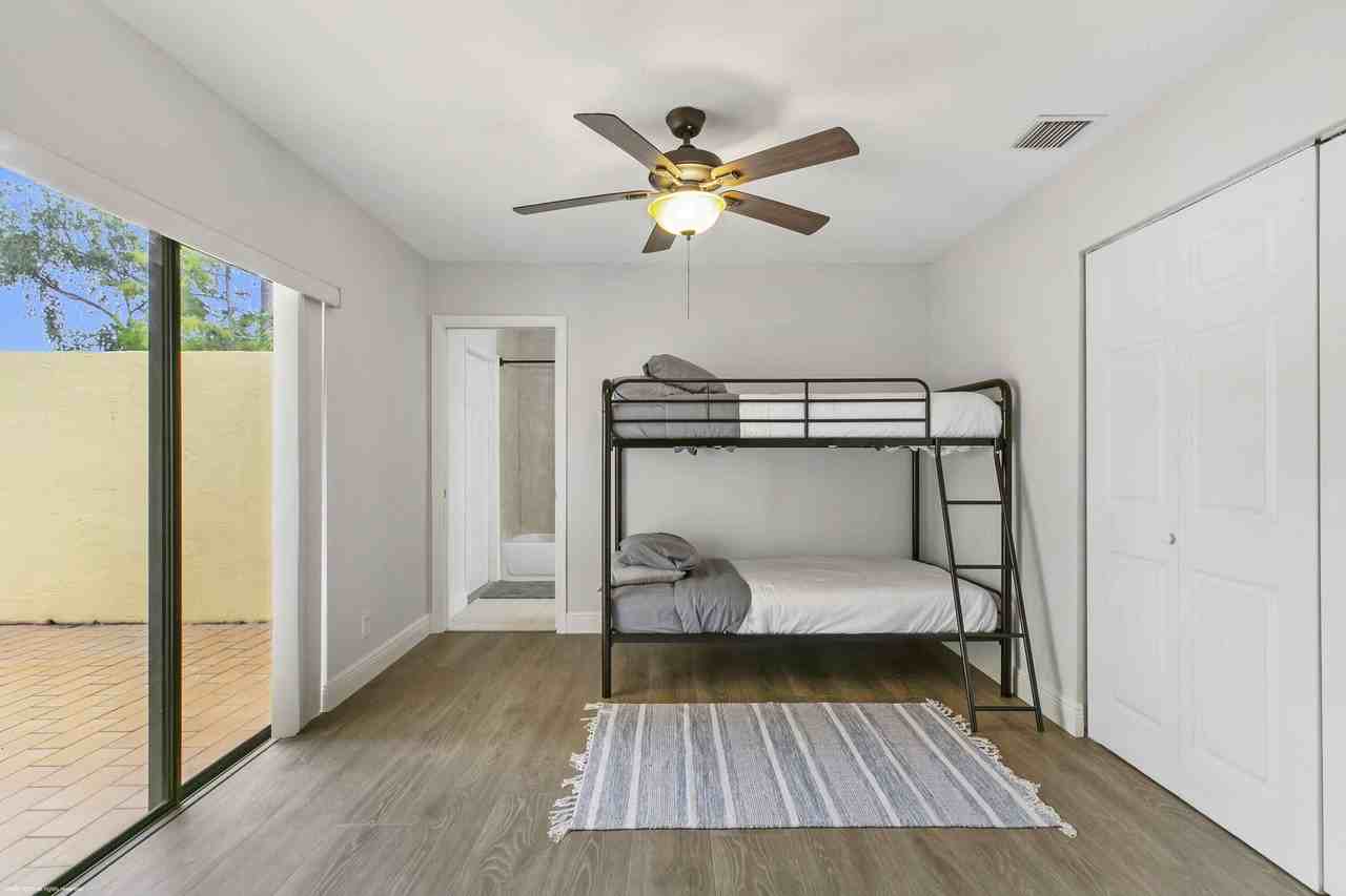 1120 Hyacinth Pl #1124 - Photo 6 of 16