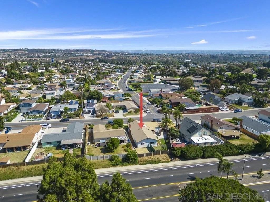 251 Sandstone St - Photo 4 of 15