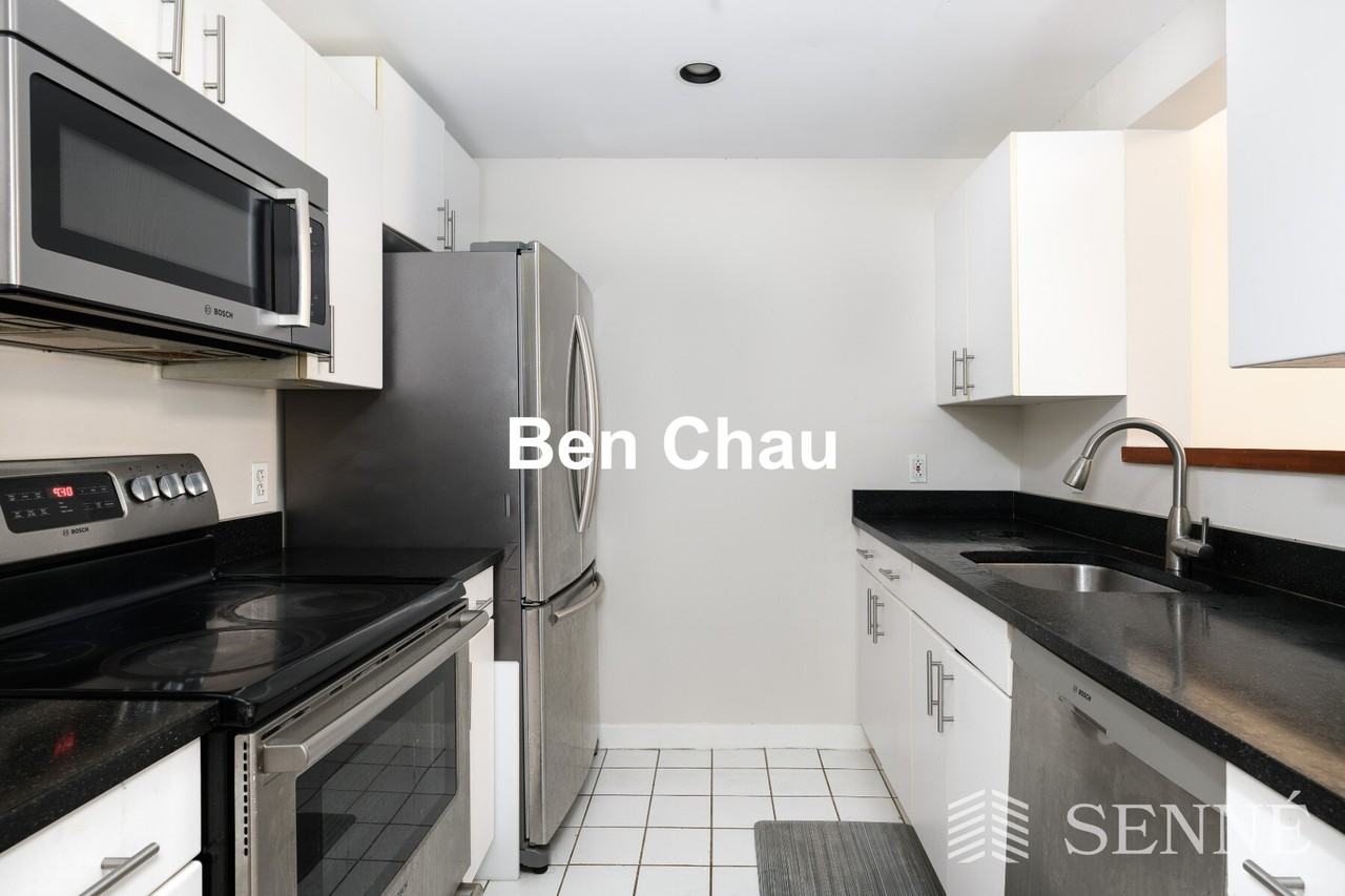 950 Massachusetts Ave #506B - Photo 4 of 17