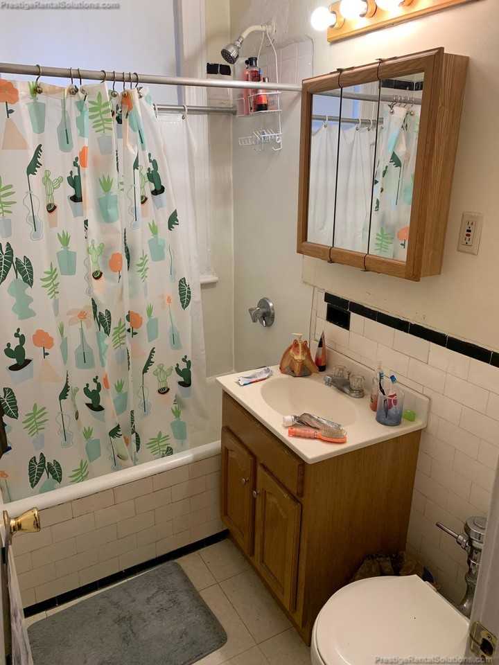 Linden St #7 - Photo 3 of 12